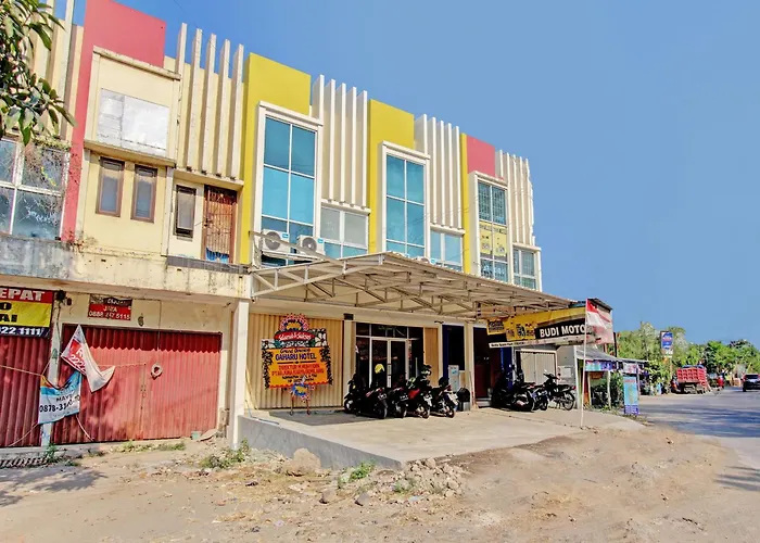 Collection O 92972 Gaharu Hotel Semarang