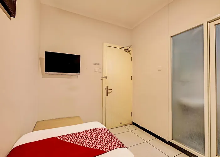 Super Oyo 389 Sky Guesthouse Semarang